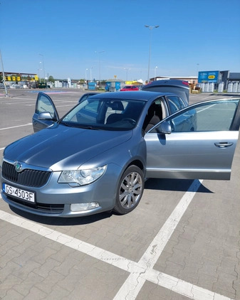 Skoda Superb cena 29500 przebieg: 296361, rok produkcji 2012 z Nysa małe 106